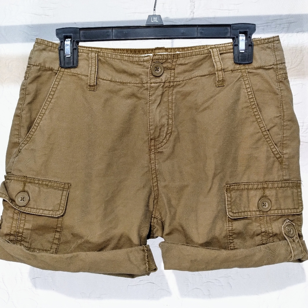 L.O.G.G. H&M Sz 6 Khaki Cargo Cuffed Shorts